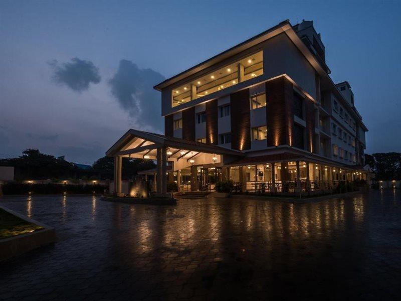 Hotel Aadrika Чикмагалур Екстер'єр фото