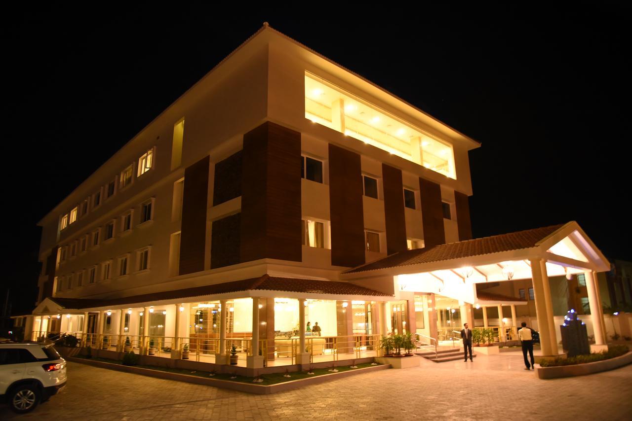 Hotel Aadrika Чикмагалур Екстер'єр фото