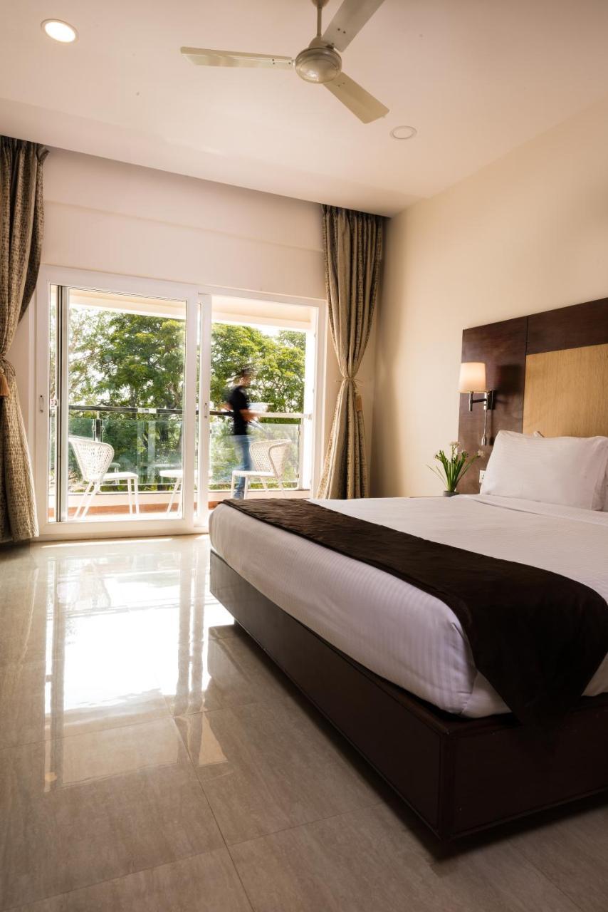 Hotel Aadrika Чикмагалур Екстер'єр фото